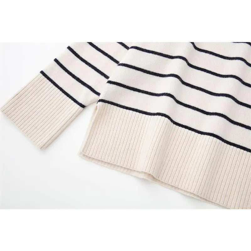 Women's Fashionable Striped Knitted Sweater for Fall/Winter